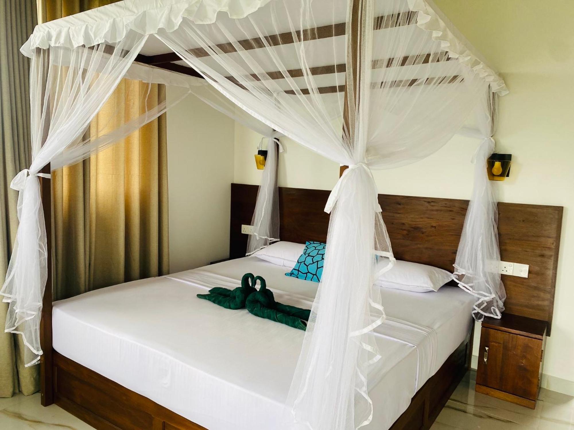Rainforest Mount Lodge Деніяя Екстер'єр фото