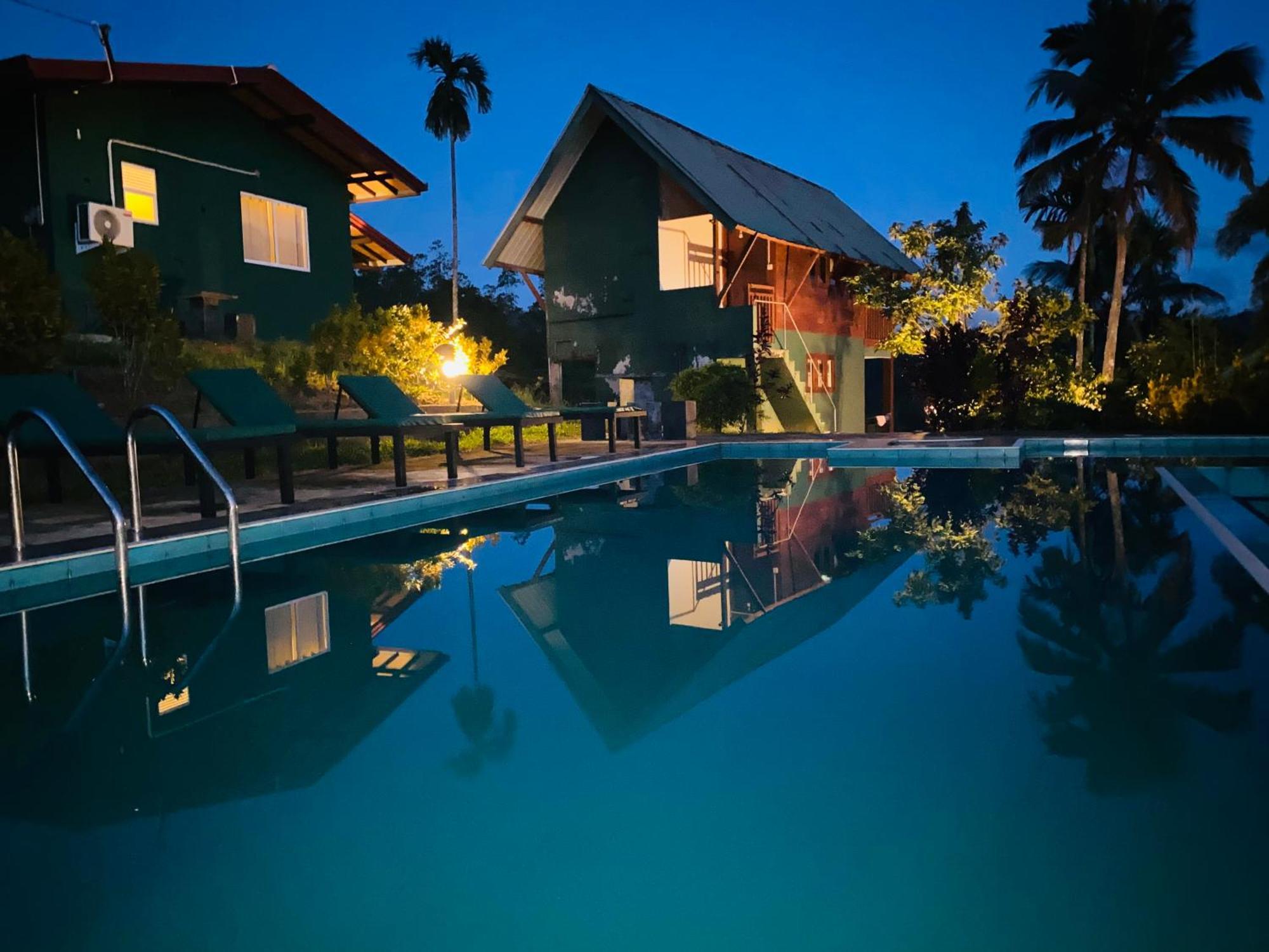 Rainforest Mount Lodge Деніяя Екстер'єр фото